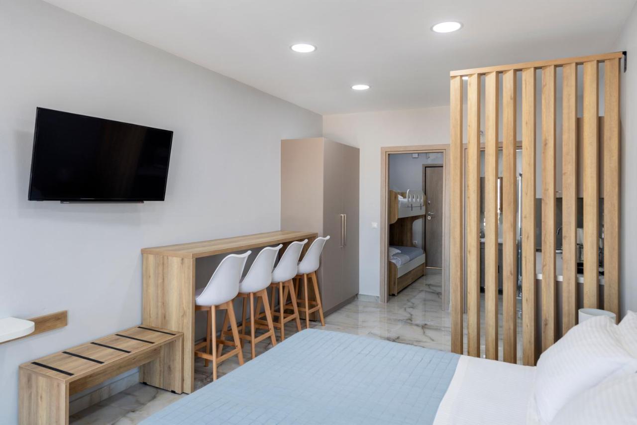 Peters Place - Paros Resort Parasporos Exterior photo